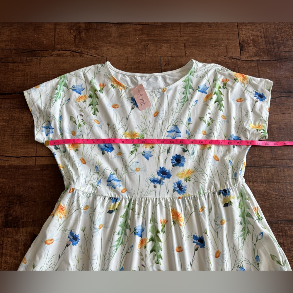 NWT | White and Floral Dress | XL - Picture 8 of 9